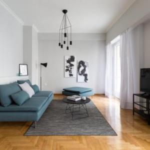 Acropolis Core Bright & Modern Apartment by UPSTREET Athens