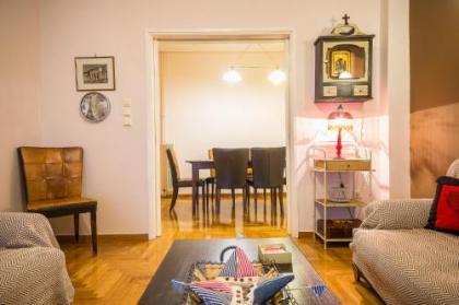 Comfortable Central Athens Flat by Cloudkeys - image 10
