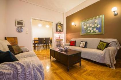 Comfortable Central Athens Flat by Cloudkeys - image 9