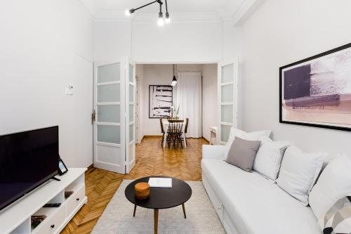 Classy & Charming 1BD Apartment in Kolonaki by UPSTREET - image 3