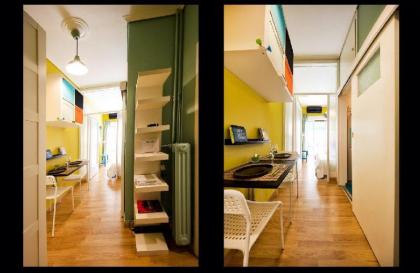 Startupper's Pad in real Athenian neighbourhood - image 4