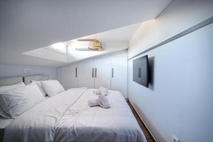 Trojan Affair Residence - image 22