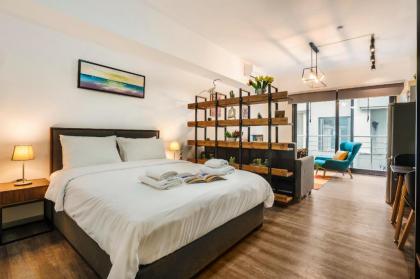 Sanders Home Suites - Charming Studio Apartment Athens
