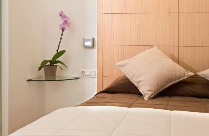 Chic Hotel - image 24
