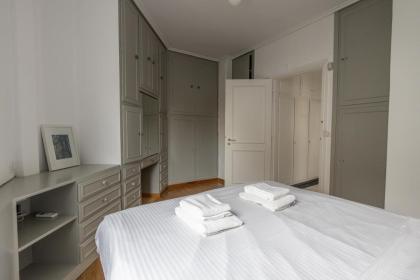 Deco Marble Apt with Acropolis view - image 26