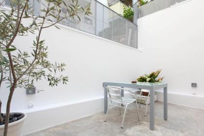 A Beautiful 5 bdr House near Acropolis - image 23