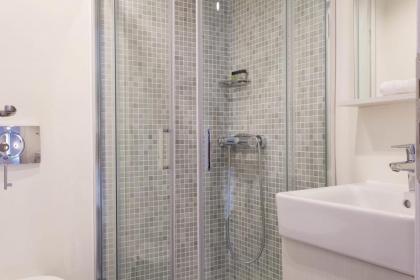 A Beautiful 5 bdr House near Acropolis - image 29
