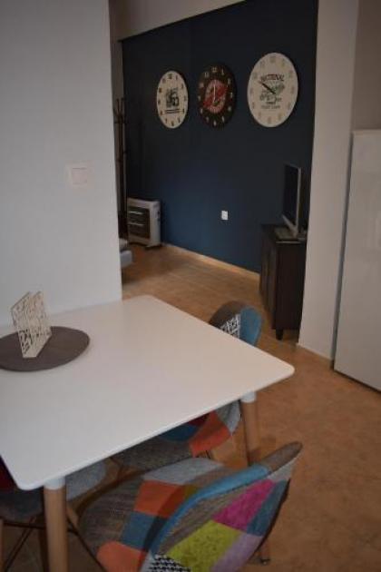 Cozy Apartment in Central Athens - image 11