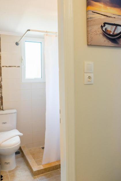 Charmy Petit Flat in Athens - image 29