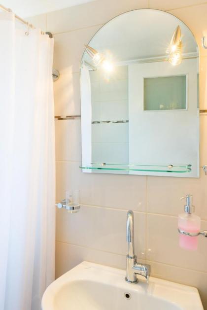 Charmy Petit Flat in Athens - image 30