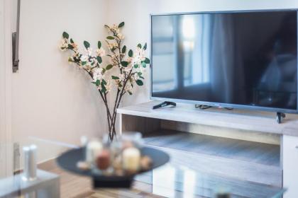 Bright apt in the heart of Athens - image 25