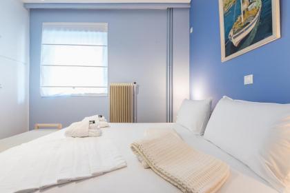 Stylish Apartment with Balcony by Cloudkeys - image 23