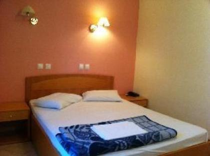 Cybele Guest Accommodation - image 23