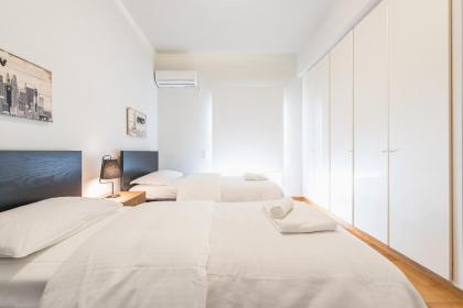 Traveler's Dream 4 brdm Renovated Penthouse - image 24