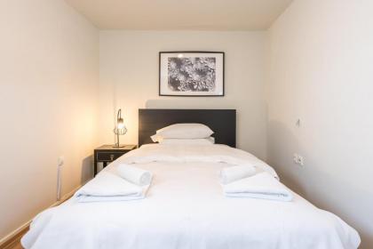 Traveler's Dream 4 brdm Renovated Penthouse - image 26