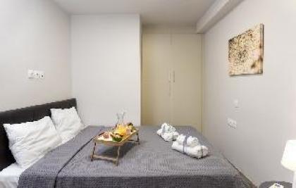 Supreme Luxury Suites by Athens Stay - image 24