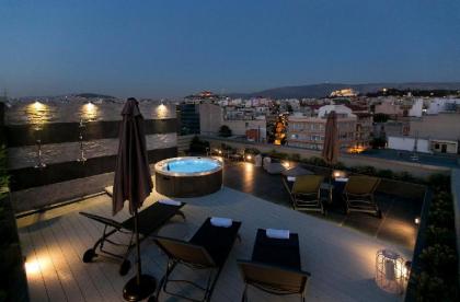 47 Luxury Suites - image 5
