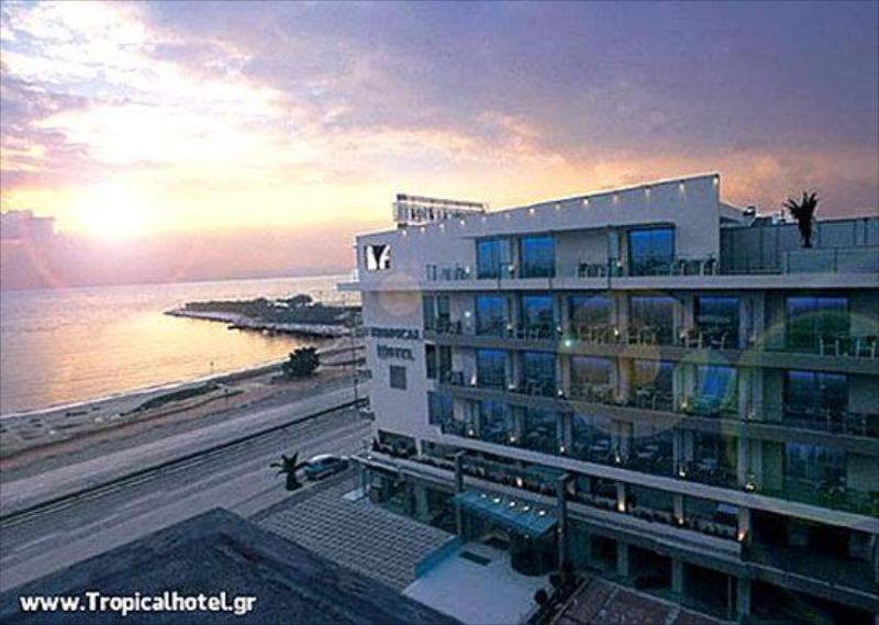 Tropical Hotel - main image