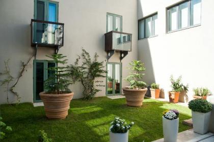 Athenaeum Eridanus Luxury Hotel - image 2