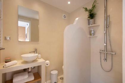 Stunning Acropolis view apartment - image 3