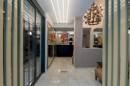 Fos DownTown Suites - image 2