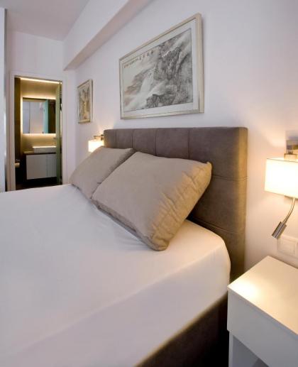 SYNATHENS APARTMENTS & STUDIOS - image 21