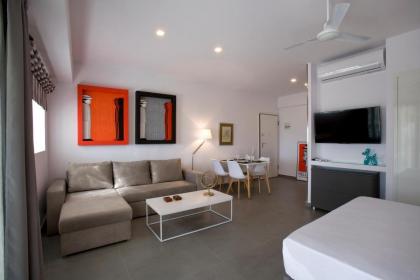 SYNATHENS APARTMENTS & STUDIOS - image 25