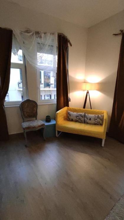 Athens Living room - image 26
