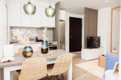 Full-renovated adorable apartment in Athens - image 28