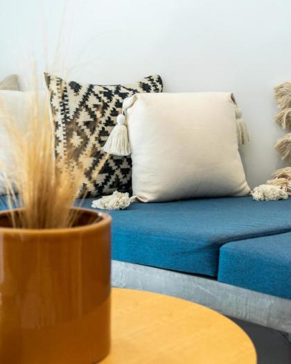 Melo Athens - image 25