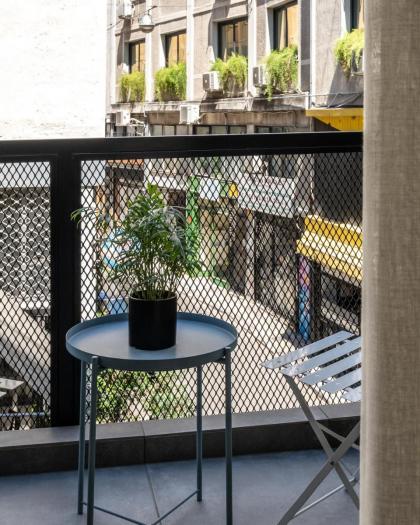 Melo Athens - image 28