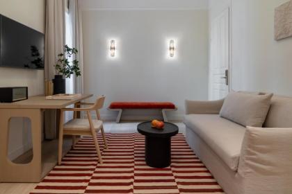 Kinglin Luxury Living - image 30