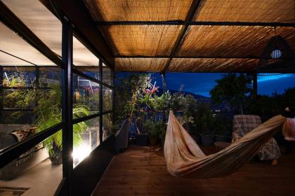 Unique solar penthouse with jacuzzi and sauna in central Athens - image 23