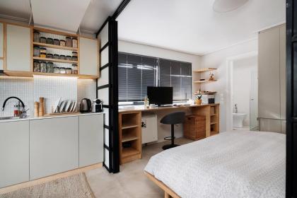 Unique solar penthouse with jacuzzi and sauna in central Athens - image 24