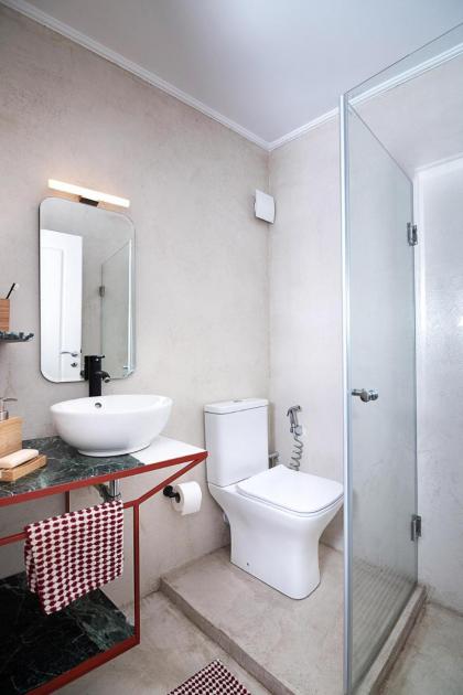 Unique solar penthouse with jacuzzi and sauna in central Athens - image 26