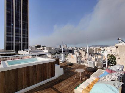 Unique solar penthouse with jacuzzi and sauna in central Athens - image 27