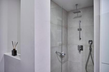 Chic n Bright 3Bd Apt with Hilton View - image 22