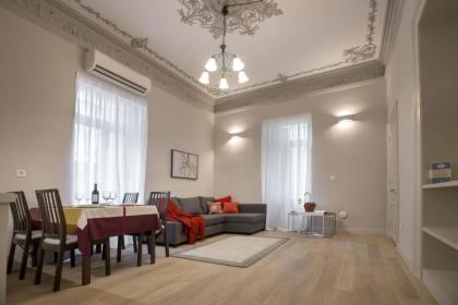 Sophisticated apartment in Syntagma by GHH - image 21
