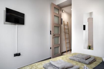 New Apartment in the Heart of Plaka - image 23