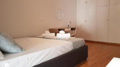 Maisonaitte-Athens Center 4 BD 2 BATH - image 23