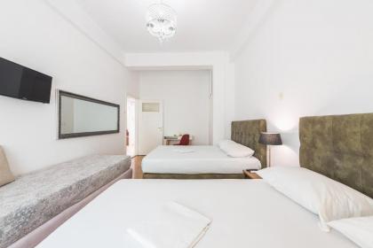 Victoria Prestige Suites Apartments - image 25