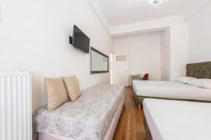 Victoria Prestige Suites Apartments - image 28
