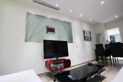 Olvias Apartment - image 25