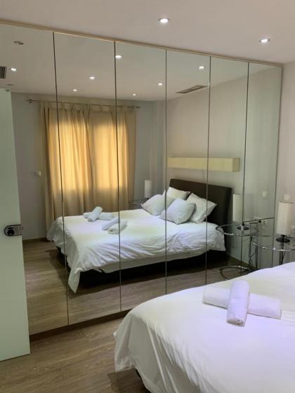 Olvias Apartment - image 27
