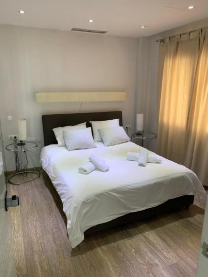 Olvias Apartment - image 28