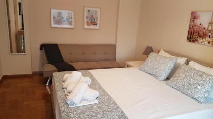 Begonia-Athens Center 6 BD 25 BATH - image 21