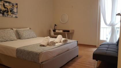 Begonia-Athens Center 6 BD 25 BATH - image 29