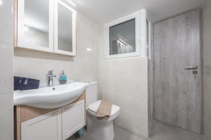 Supreme Suite with balcony by Cloudkeys - image 27