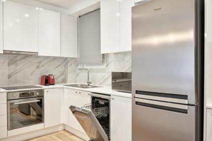 Spacious 2bd Apt in Prime Location next to Divani - image 26