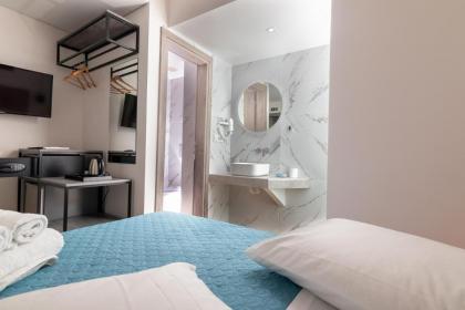 Dunlin Hotel - image 28